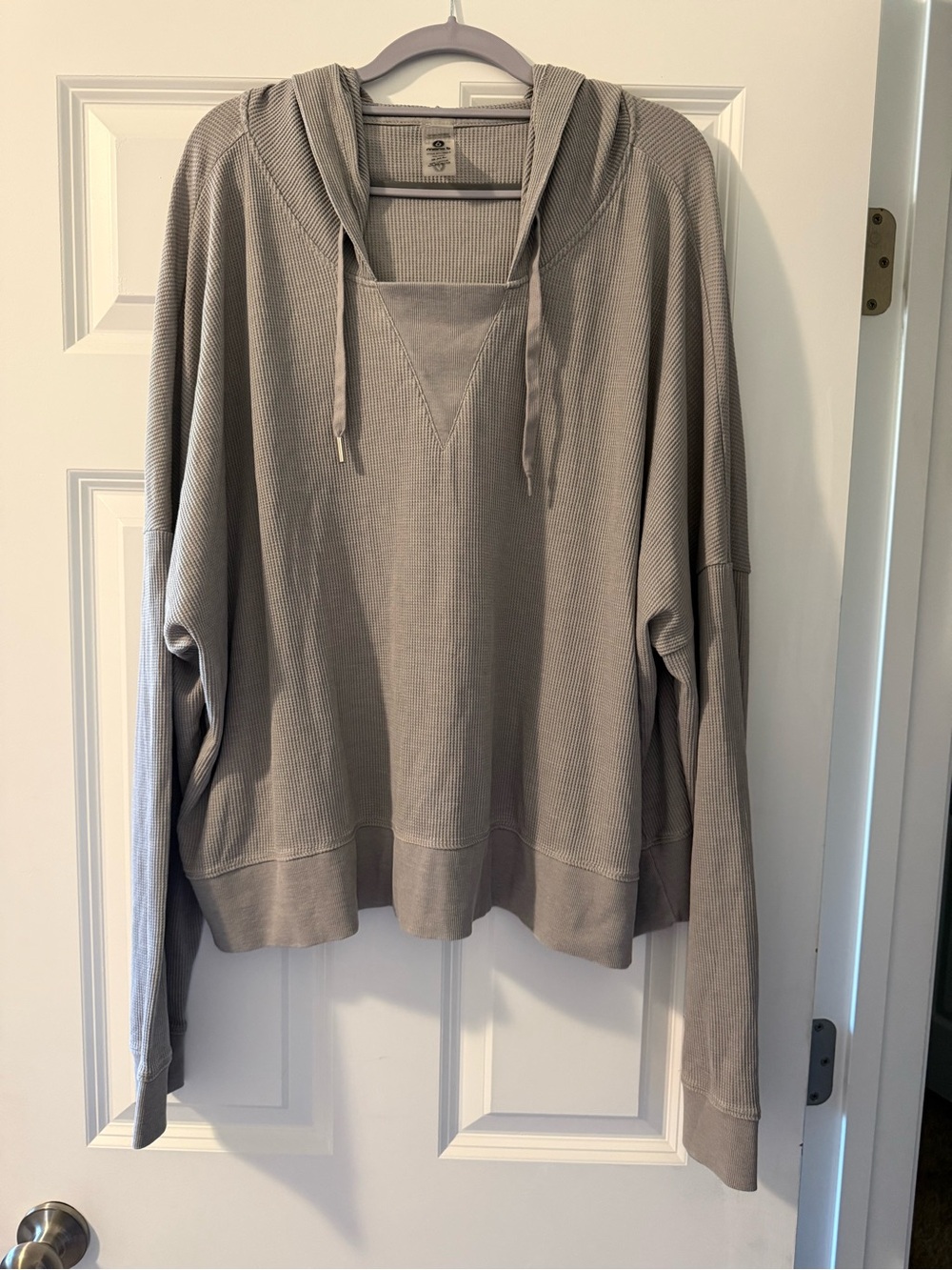 Mono B Lightweight Cropped Pullover Hoodie
